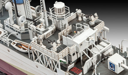 1/144 Revell Germany HMCS Snowberry 5132 - MPM Hobbies