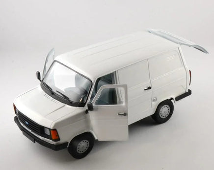1/24 Italeri Ford Transit MK2 3687 - MPM Hobbies