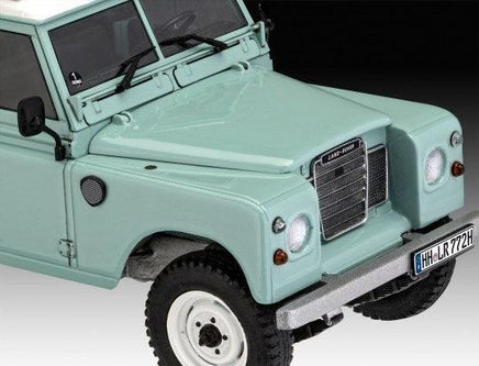 1/24 Revell Germany Land Rover Series III - 7047 - MPM Hobbies