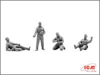 1/35 ICM Soviet Tank Crew (1943-1945) 35351 - MPM Hobbies
