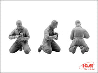 1/35 ICM Soviet Tank Crew (1943-1945) 35351 - MPM Hobbies