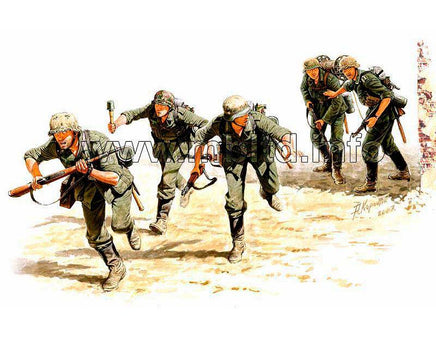 1/35 Master Box - German Signals Personnel 3540 - MPM Hobbies