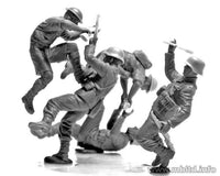 1/35 Master Box - Hand to Hand Combat English-German Infantry 3592 - MPM Hobbies