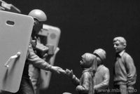 1/35 Master Box - Here is Snickers, Help Yourself, Please! 35159 - MPM Hobbies