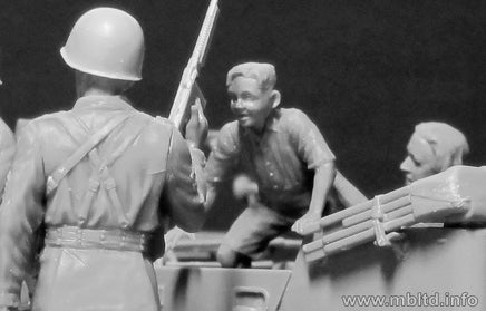 1/35 Master Box - Hitching A Ride 35161 - MPM Hobbies