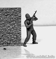 1/35 Master Box - Insurgence with Guns & Civilian Iraq Set #2 - 3576 - MPM Hobbies