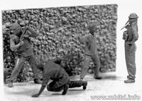 1/35 Master Box - Insurgence with Guns & Civilian Iraq Set #2 - 3576 - MPM Hobbies