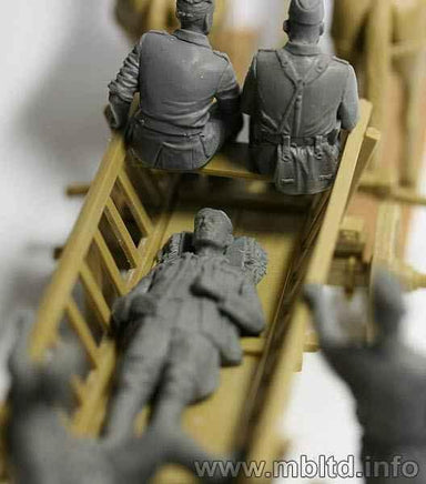 1/35 Master Box - Road to the Rear 3558 - MPM Hobbies