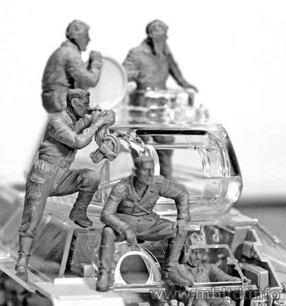 1/35 Master Box - Soviet Tank Crew (1943-1945) 3568 - MPM Hobbies