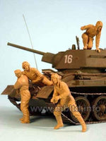 1/35 Master Box - Soviet Tankmen (Kursk 1943) 3532 - MPM Hobbies
