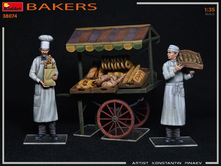 1/35 Mini Art - Bakers w/Bread & Cart - 38074 - MPM Hobbies