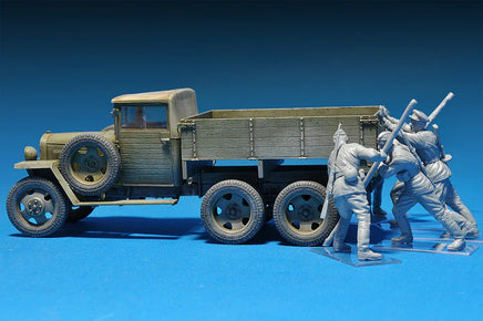 1/35 Mini Art - Pushing Soviet Soldiers - 35137 - MPM Hobbies