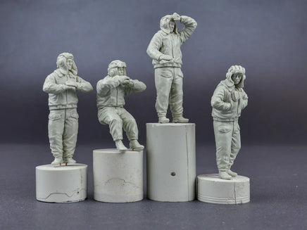 1/35 Mini Art - Soviet Tank Crew 1970-1980's Winter Uniform - 37063 - MPM Hobbies