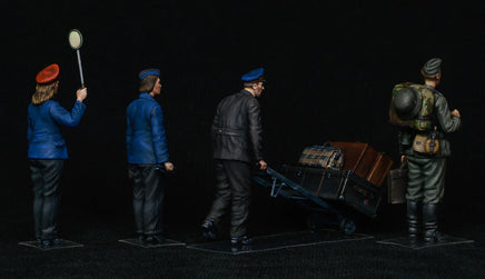 1/35 Mini Art - German Train Station Staff 1930-40's - 38010 - MPM Hobbies