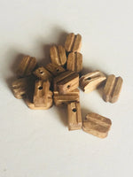 Model Shipways - 1/4" (7mm) Walnut Single Sheave Block 40 pcs - 305 - MPM Hobbies