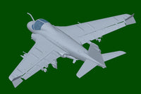 1/72 Trumpeter A-6E Tram Intruder 01642