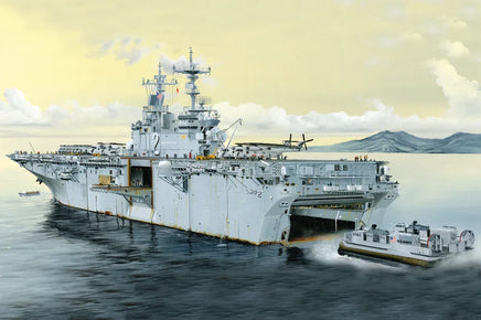 1/700 Hobby Boss USS Essex LHD-2 83403 - MPM Hobbies