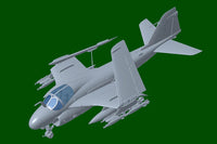 1/72 Trumpeter A-6E Tram Intruder 01642