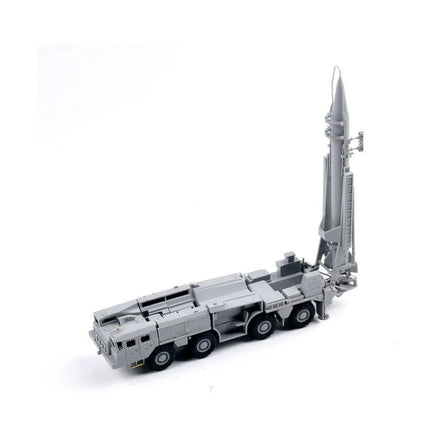 1/72 ModelCollect Soviet (9P117M1) Launcher with R17 Rocket of 9K72 72138