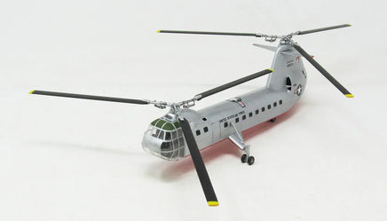 1/96 Atlantis Model H-16 Transporter With Collectible Trading Card 223