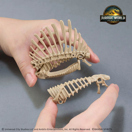 Bandai Jurassic World Spinosaurus Plannosaurus Model Kit 2807580