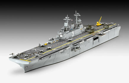 1/700 Revell Germany US Navy Assault Carrier WASP Class 05178