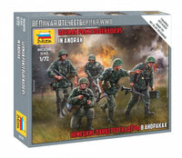 1/72 Zvezda German Panzergrenadiers in Anorak 6270
