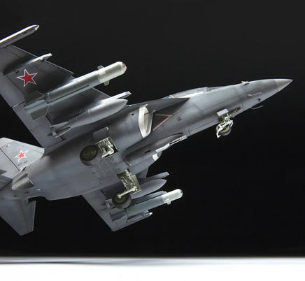 1/48 Zvezda Russian Light Bomber YAK-130 "Mitten" 4818