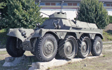 1/72 ACE Model EBR-ETT (Engin Transporteur De Troupes) 72460