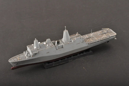 1/700 Hobby Boss USS New York (LPD-21) 83415 - MPM Hobbies