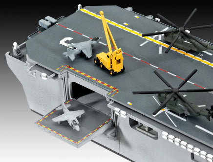 1/700 Revell Germany US Navy Assault Carrier WASP Class 05178
