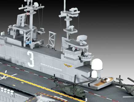 1/700 Revell Germany US Navy Assault Carrier WASP Class 05178