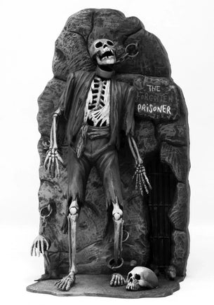 1/8 Atlantis Models Forgotten Prisoner of Castel Mare Glow - 453 - MPM Hobbies