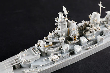 1/700 Trumpeter USS Iowa BB-61 - 06749 - MPM Hobbies