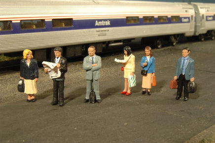 O Scale Bachmann Standing Platform Passengers 33160 - MPM Hobbies
