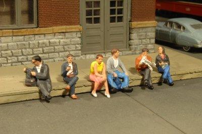 HO Scale Bachmann Seated Platform Passengers - MPM Hobbies