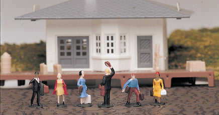HO Scale Bachmann Waiting Passengers 42330 - MPM Hobbies
