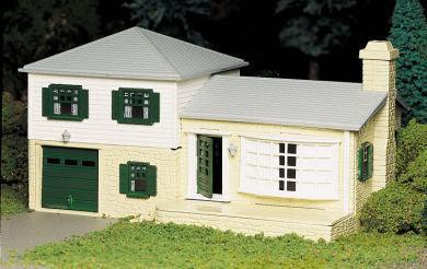 O Bachmann Split-Level House 45607 - MPM Hobbies