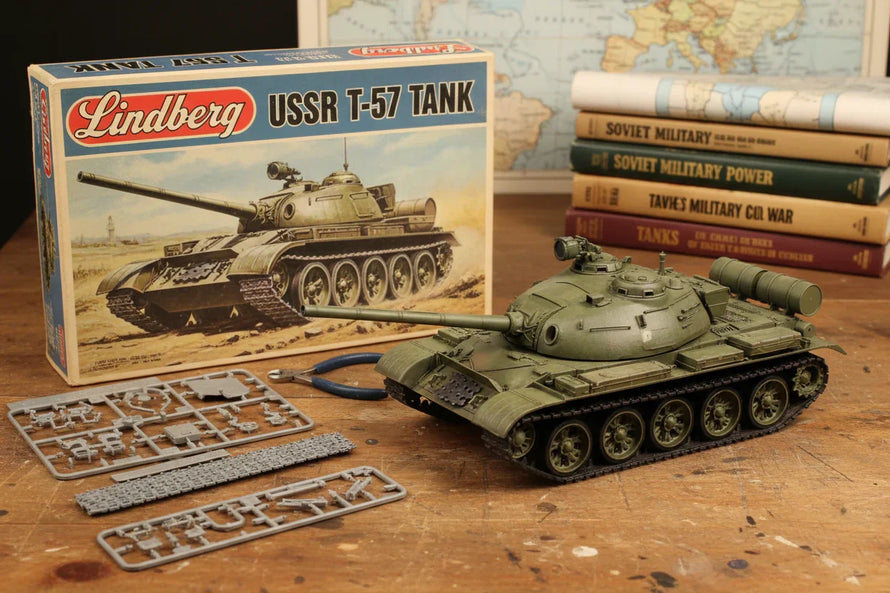 In Stock 1/35 Lindberg Tanks