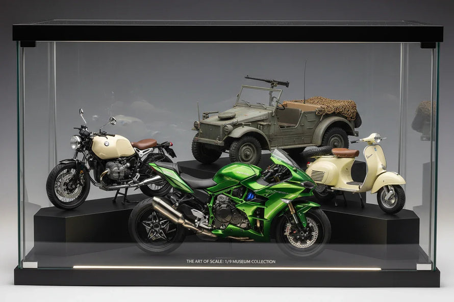 1/9 Scale Model Auto