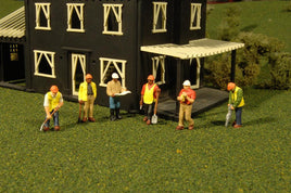 O scale Bachmann scenery with miniature construction workers outside a model house, MPM Hobbies.