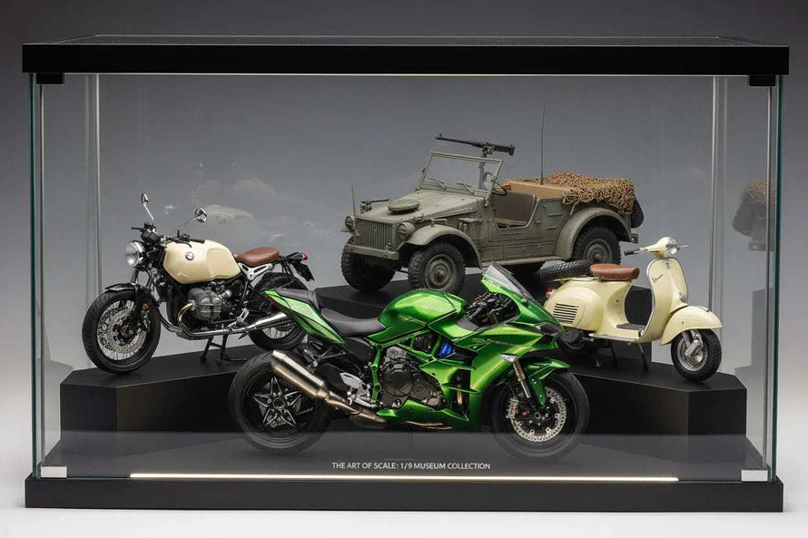 1/9 Scale Model Auto