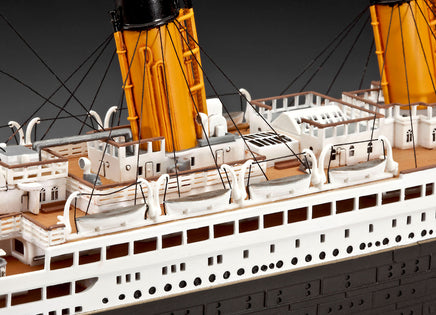 1/400 Revell Germany Gift-Set 100 Years Titanic 5715