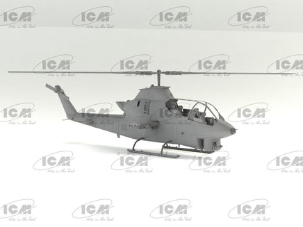 1/32 ICM AH-1G Cobra with Vietnam War US Helicopter Pilots 32062 - MPM Hobbies