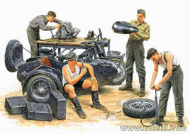 1/35 Master Box - German Motorcycle Repair Team 3560 - MPM Hobbies