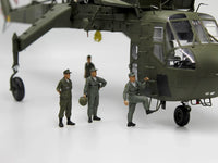 1/35 ICM US Helicopter Pilots (1960s-1970s) - 53101 - MPM Hobbies
