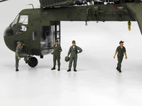 1/35 ICM US Helicopter Pilots (1960s-1970s) - 53101 - MPM Hobbies