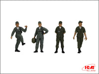 1/35 ICM US Helicopter Pilots (1960s-1970s) - 53101 - MPM Hobbies