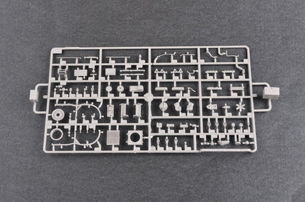 1/35 Trumpeter Russian GAZ-66 Oil Tanker - 1018