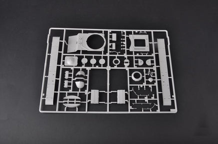 1/35 Trumpeter Soviet KV-122 Heavy Tank - 1570